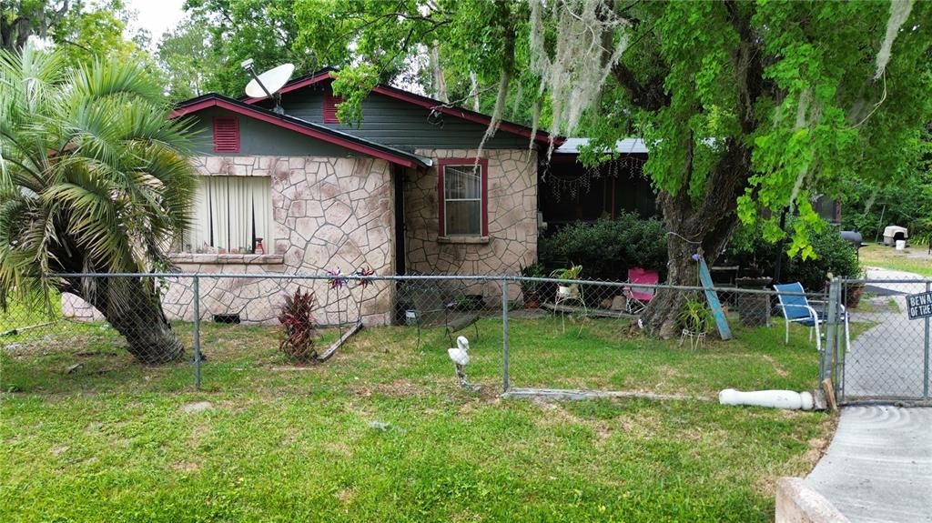 For Sale: $82,990 (3 beds, 1 baths, 1564 Square Feet)