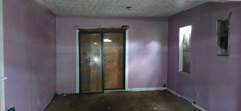 For Sale: $82,990 (3 beds, 1 baths, 1564 Square Feet)