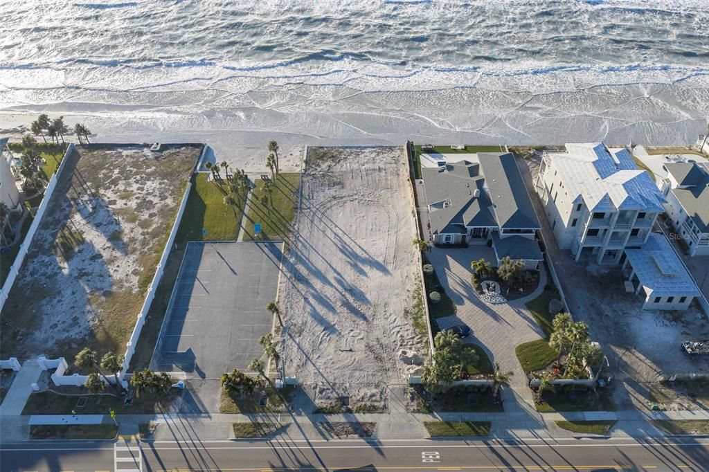 En Venta: $5,500,000 (0.48 acres)