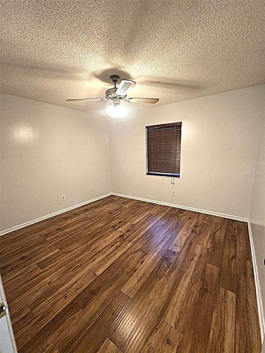 Activo con contrato: $199,900 (2 camas, 2 baños, 1180 Pies cuadrados)