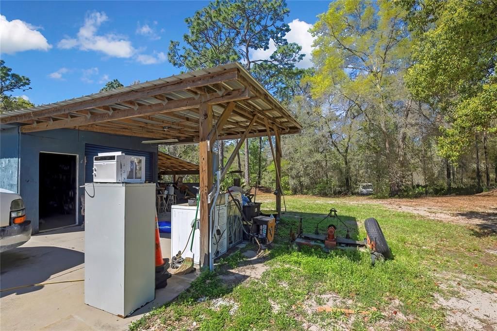 For Sale: $199,000 (2 beds, 2 baths, 840 Square Feet)