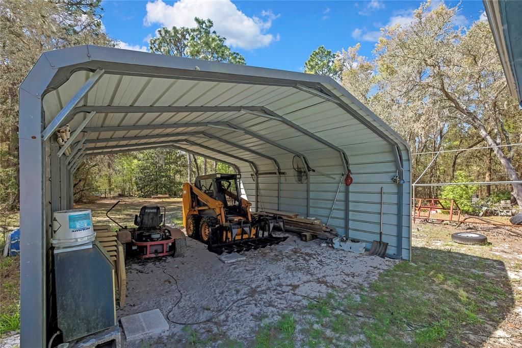 For Sale: $199,000 (2 beds, 2 baths, 840 Square Feet)