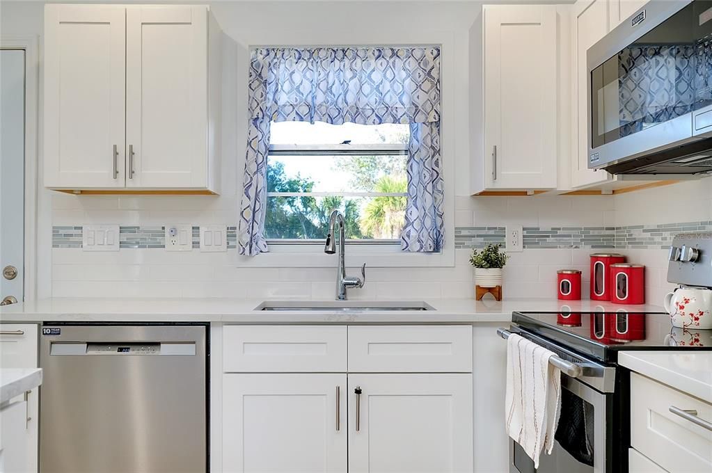 En Venta: $159,900 (2 camas, 2 baños, 946 Pies cuadrados)