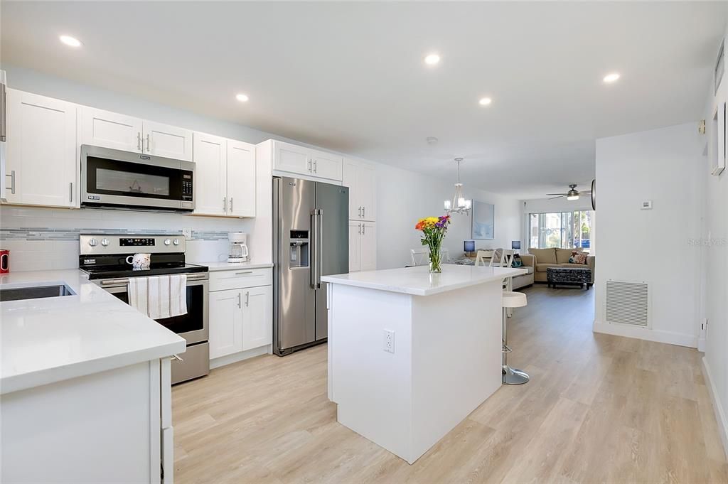 En Venta: $159,900 (2 camas, 2 baños, 946 Pies cuadrados)