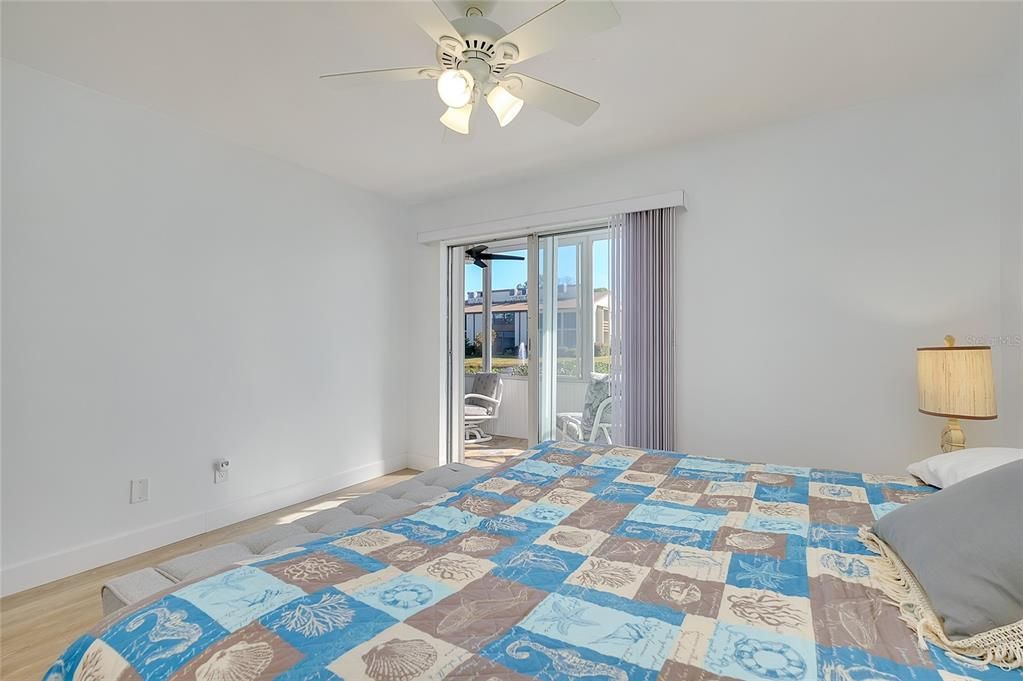 En Venta: $159,900 (2 camas, 2 baños, 946 Pies cuadrados)