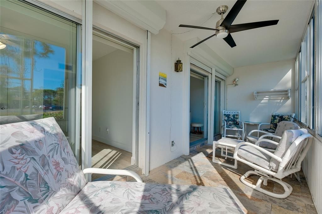 En Venta: $159,900 (2 camas, 2 baños, 946 Pies cuadrados)