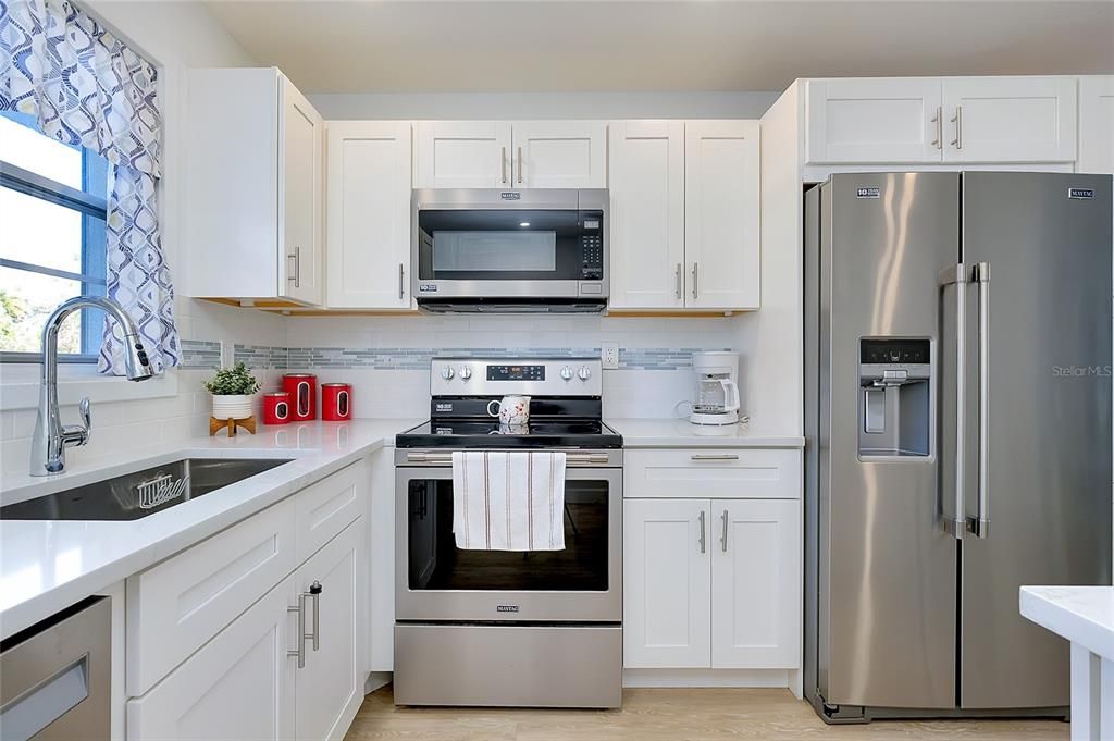 En Venta: $159,900 (2 camas, 2 baños, 946 Pies cuadrados)