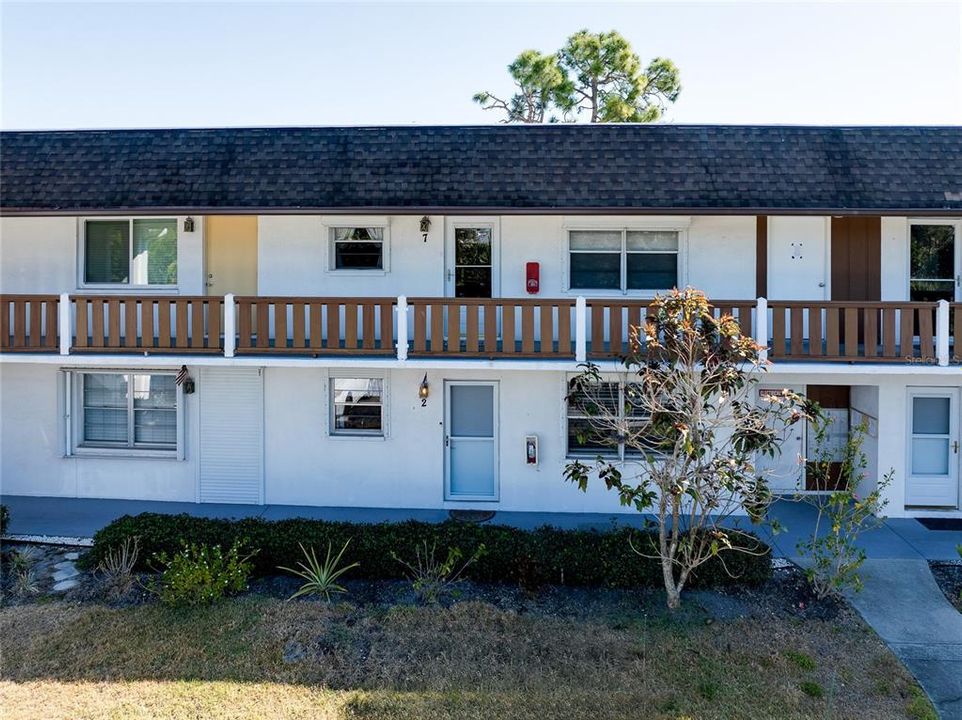 En Venta: $159,900 (2 camas, 2 baños, 946 Pies cuadrados)