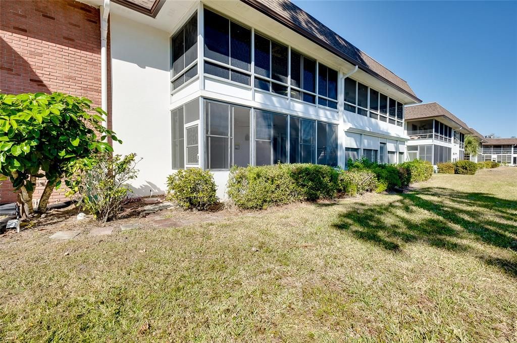 En Venta: $159,900 (2 camas, 2 baños, 946 Pies cuadrados)