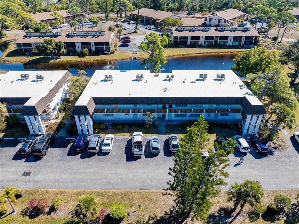 En Venta: $159,900 (2 camas, 2 baños, 946 Pies cuadrados)