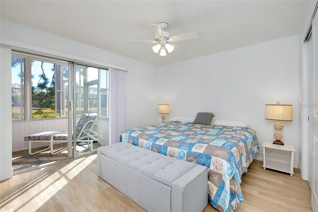 En Venta: $159,900 (2 camas, 2 baños, 946 Pies cuadrados)