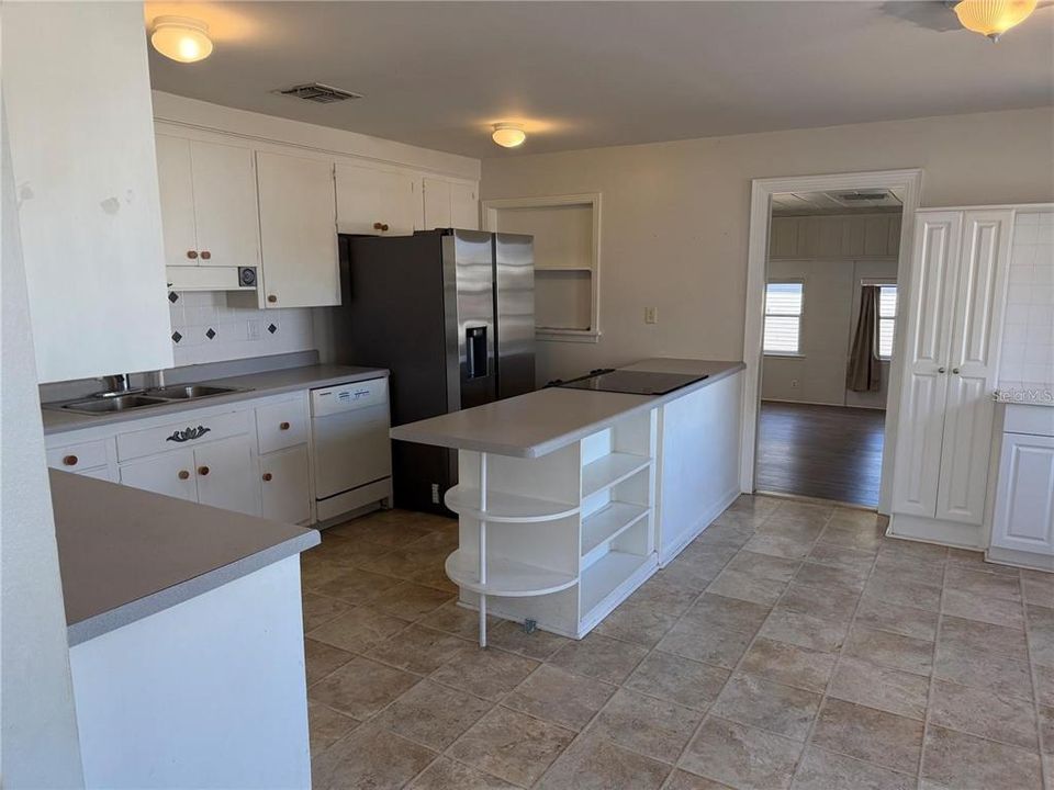 For Sale: $374,900 (0 beds, 0 baths, 2097 Square Feet)
