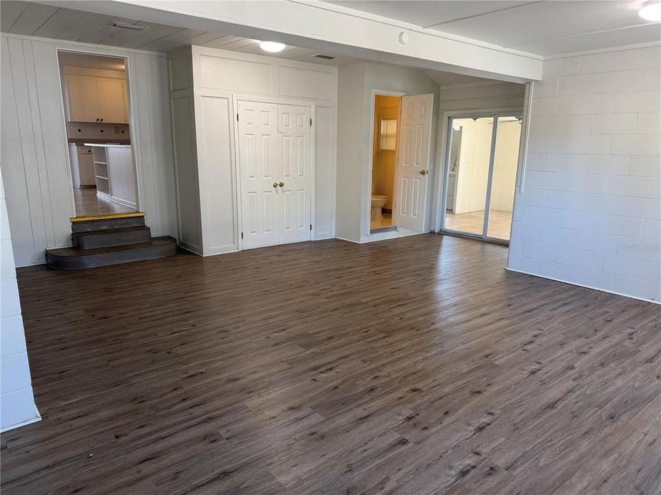 For Sale: $374,900 (0 beds, 0 baths, 2097 Square Feet)