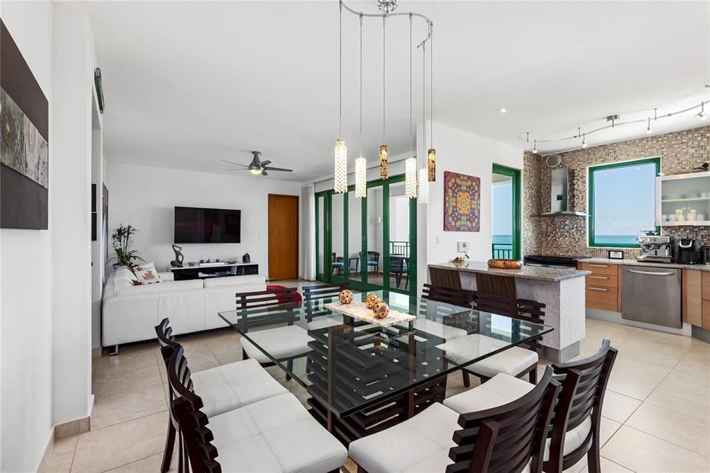 For Sale: $1,495,000 (2 beds, 2 baths, 1646 Square Feet)