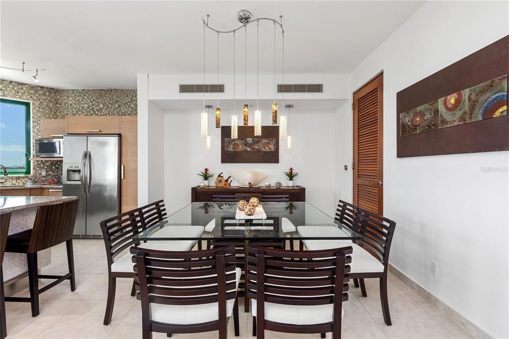 For Sale: $1,495,000 (2 beds, 2 baths, 1646 Square Feet)