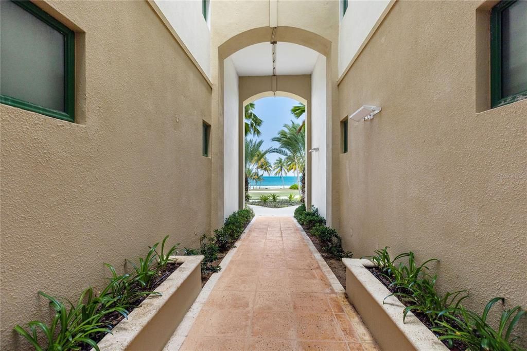 For Sale: $1,495,000 (2 beds, 2 baths, 1646 Square Feet)