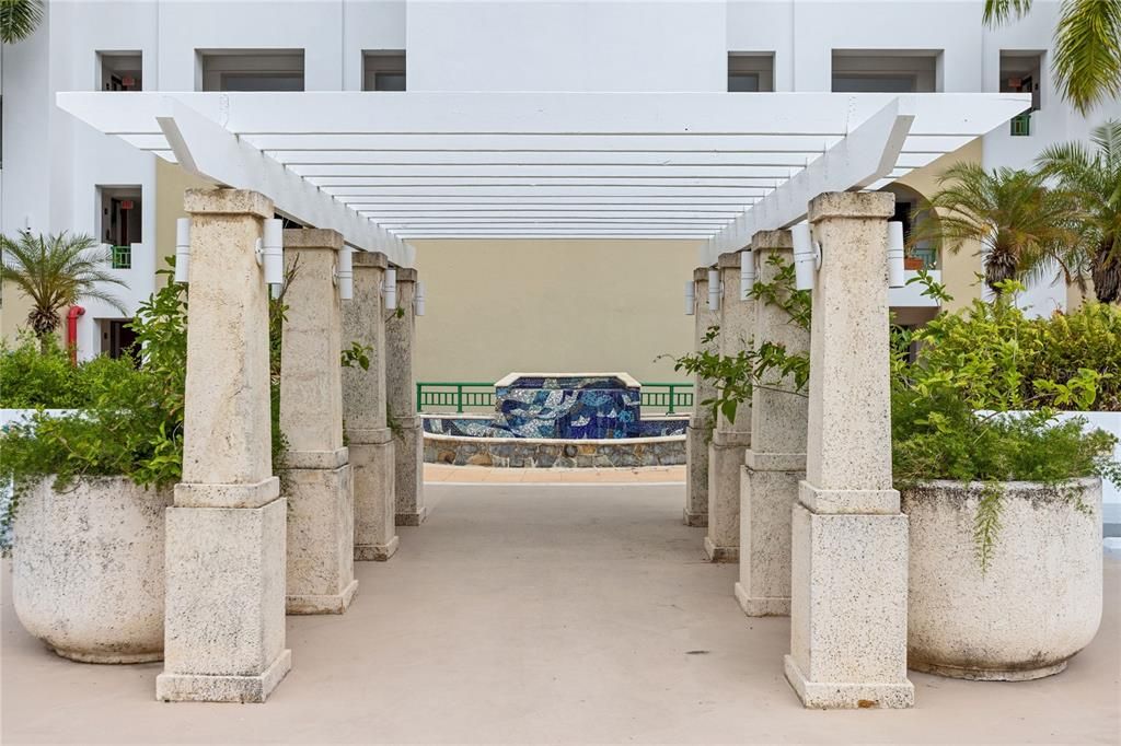 For Sale: $1,495,000 (2 beds, 2 baths, 1646 Square Feet)