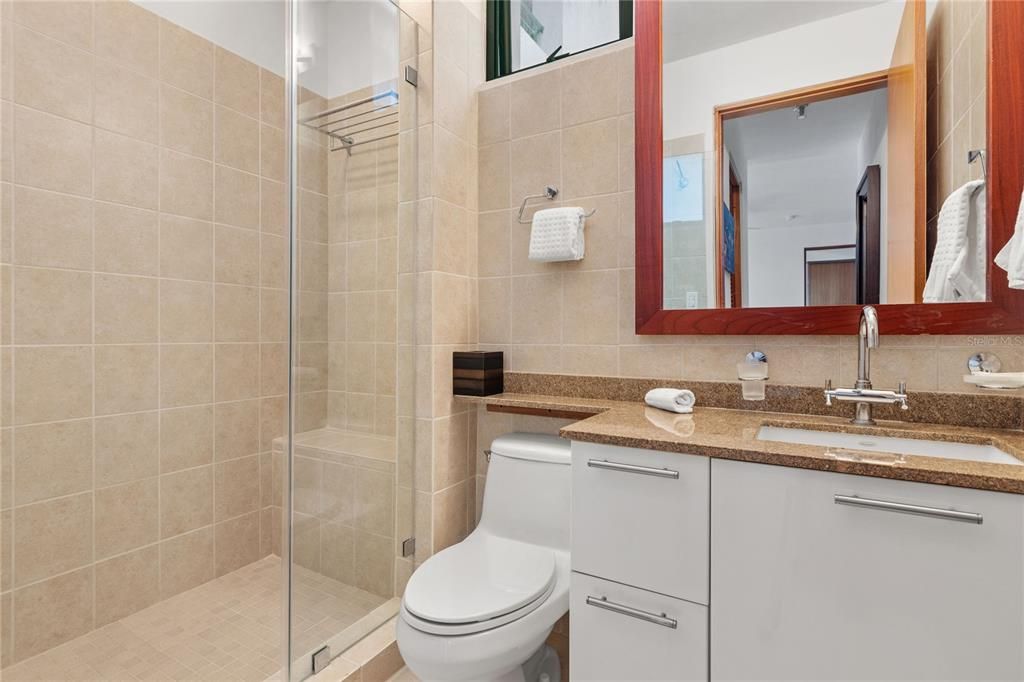 For Sale: $1,495,000 (2 beds, 2 baths, 1646 Square Feet)