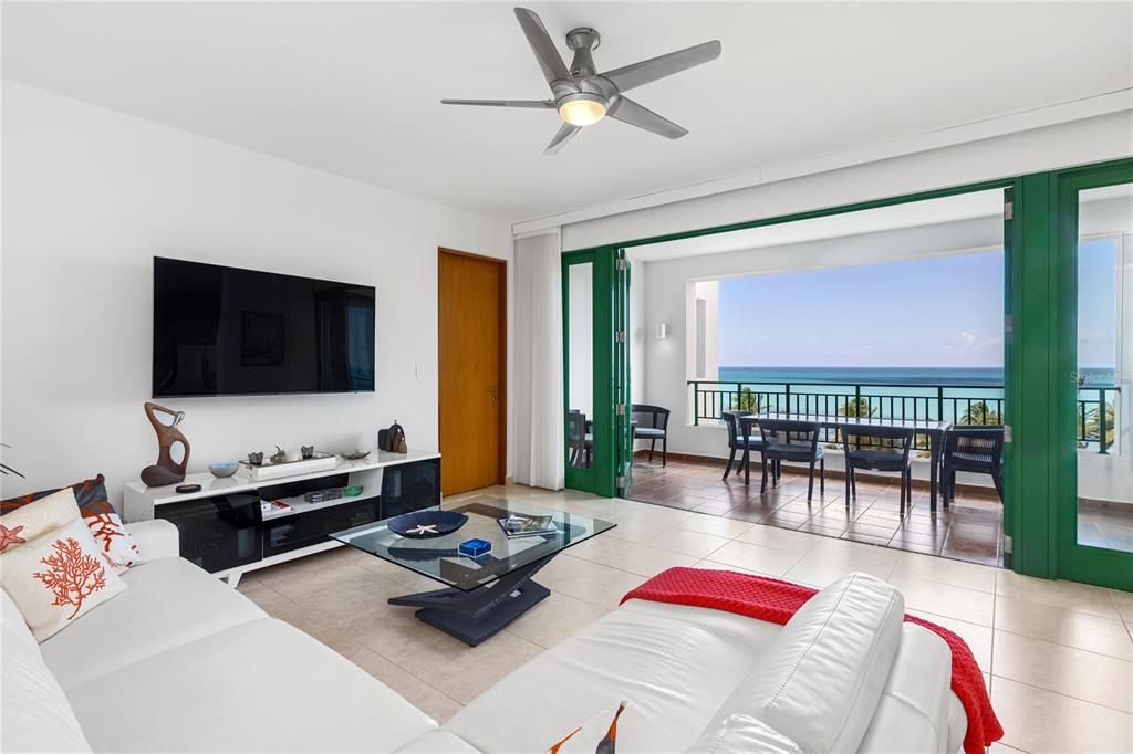 For Sale: $1,495,000 (2 beds, 2 baths, 1646 Square Feet)