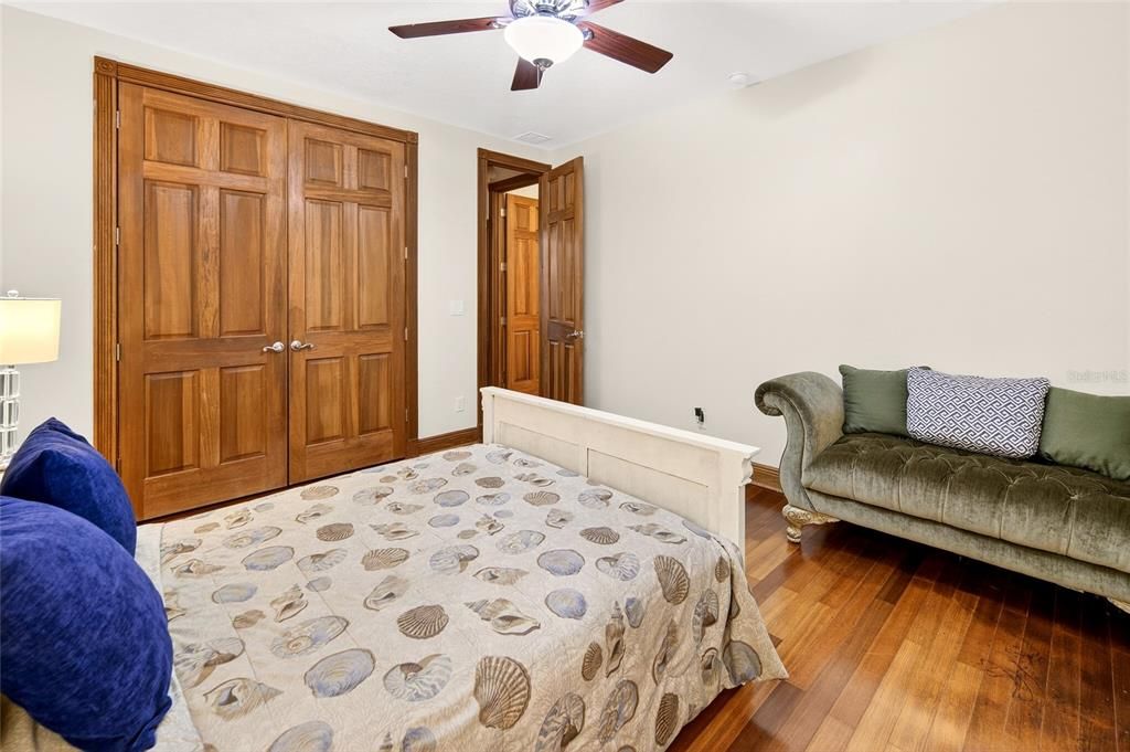 En Venta: $899,900 (5 camas, 4 baños, 4106 Pies cuadrados)