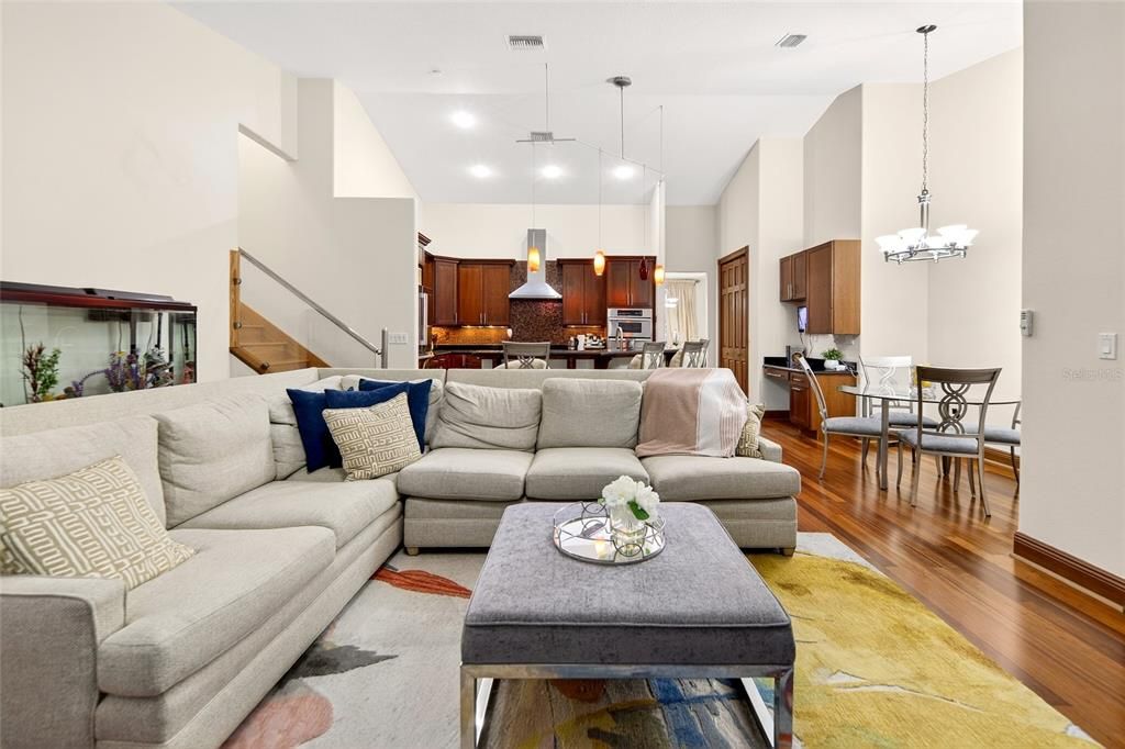 En Venta: $899,900 (5 camas, 4 baños, 4106 Pies cuadrados)