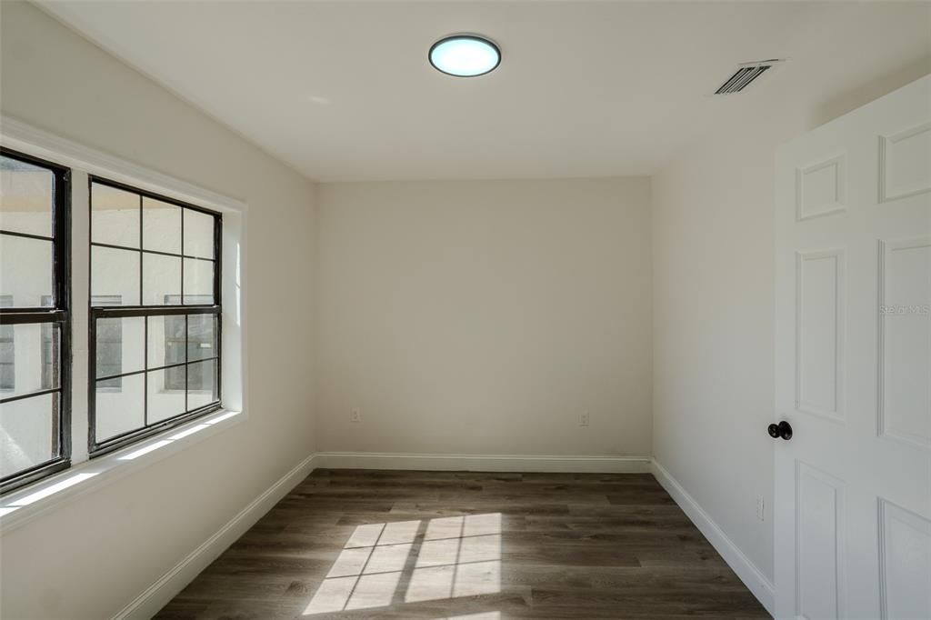 For Sale: $419,900 (5 beds, 3 baths, 2617 Square Feet)