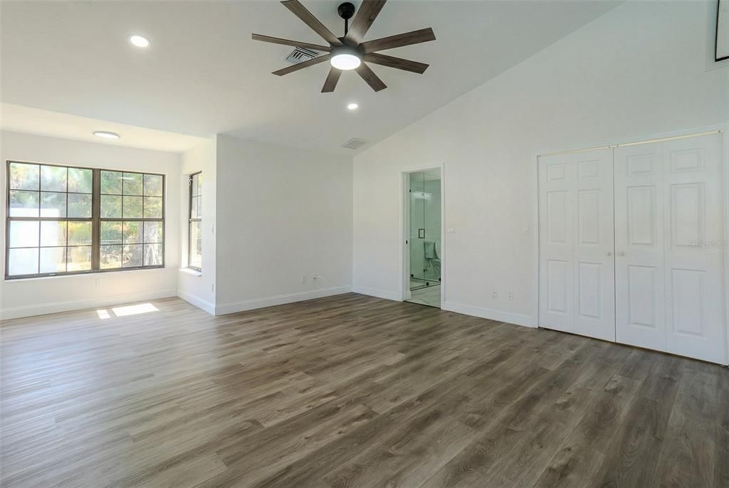 For Sale: $419,900 (5 beds, 3 baths, 2617 Square Feet)