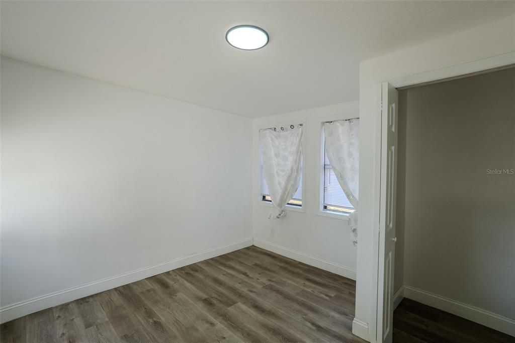 For Sale: $419,900 (5 beds, 3 baths, 2617 Square Feet)