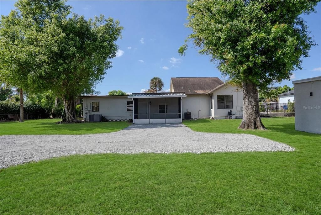For Sale: $419,900 (5 beds, 3 baths, 2617 Square Feet)