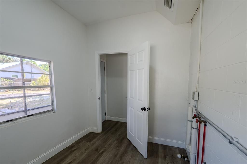 For Sale: $419,900 (5 beds, 3 baths, 2617 Square Feet)
