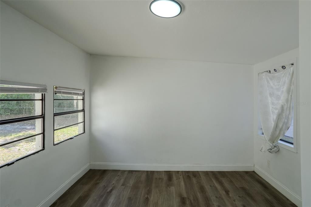For Sale: $419,900 (5 beds, 3 baths, 2617 Square Feet)