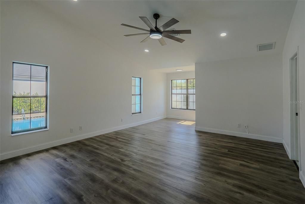 For Sale: $419,900 (5 beds, 3 baths, 2617 Square Feet)