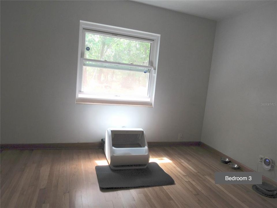 For Sale: $325,000 (3 beds, 2 baths, 1780 Square Feet)
