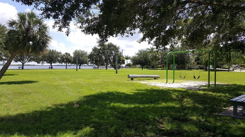 En Venta: $19,900 (0.23 acres)