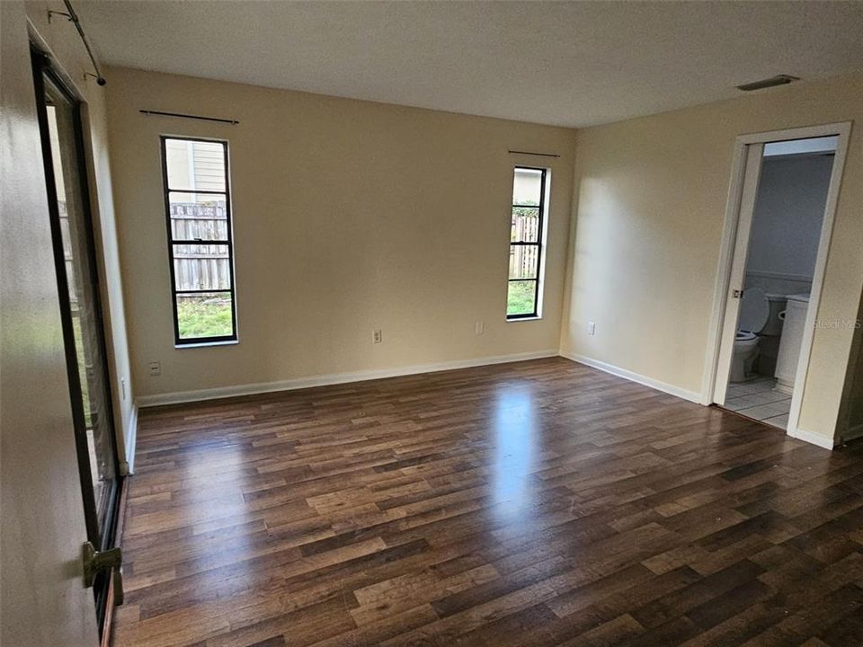 В аренду: $2,295 (3 спален, 2 ванн, 1184 Квадратных фут)