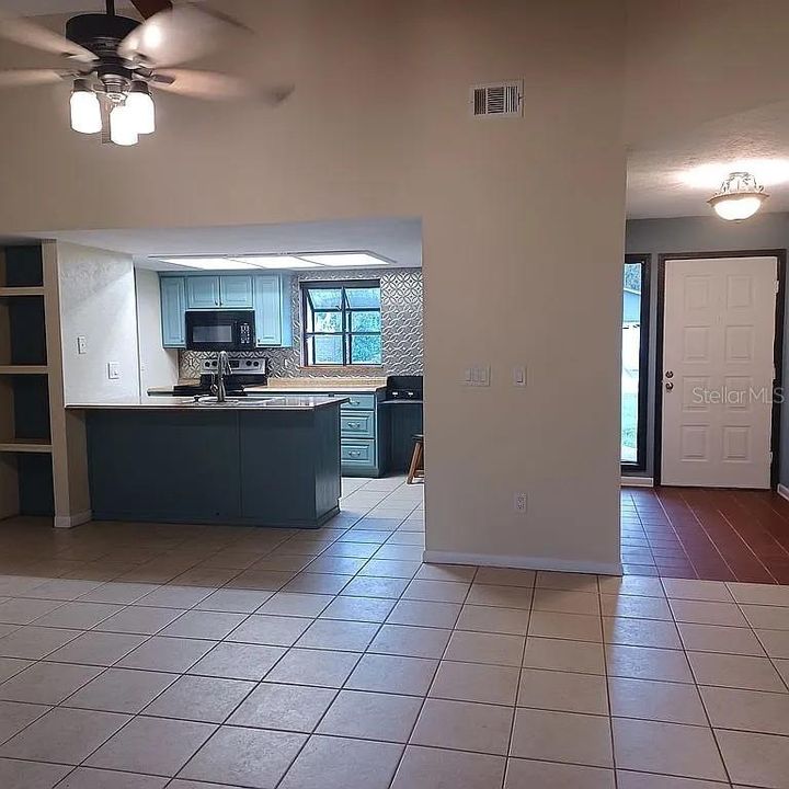 В аренду: $2,295 (3 спален, 2 ванн, 1184 Квадратных фут)