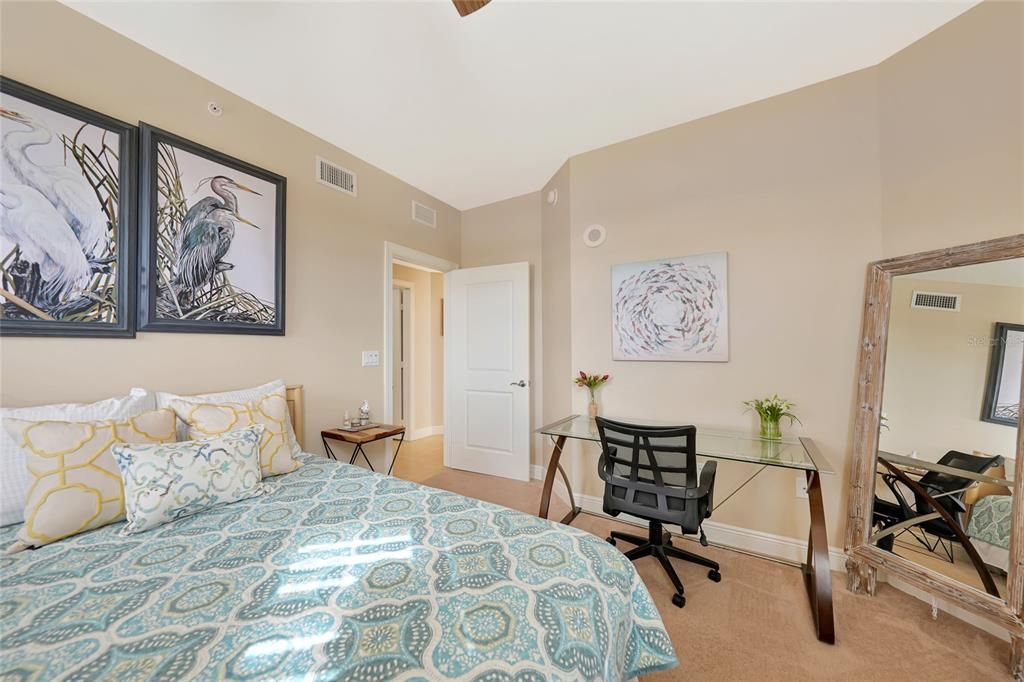 Activo con contrato: $525,000 (3 camas, 2 baños, 1737 Pies cuadrados)