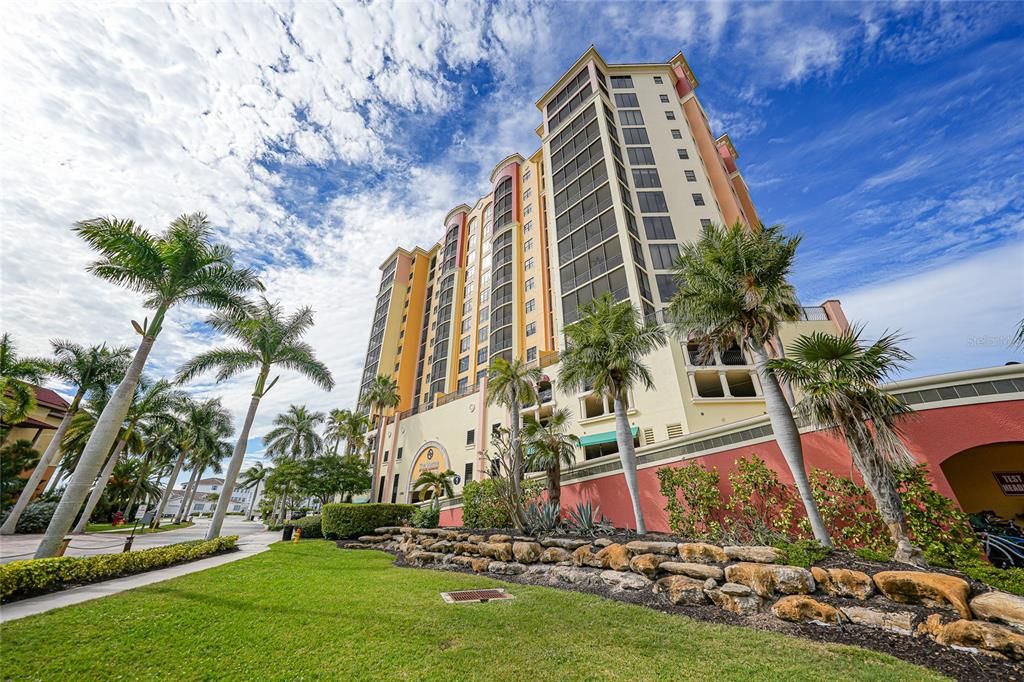 Activo con contrato: $525,000 (3 camas, 2 baños, 1737 Pies cuadrados)