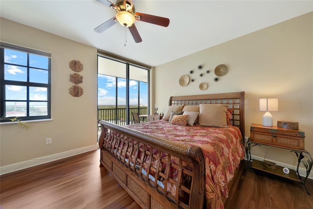 Activo con contrato: $525,000 (3 camas, 2 baños, 1737 Pies cuadrados)