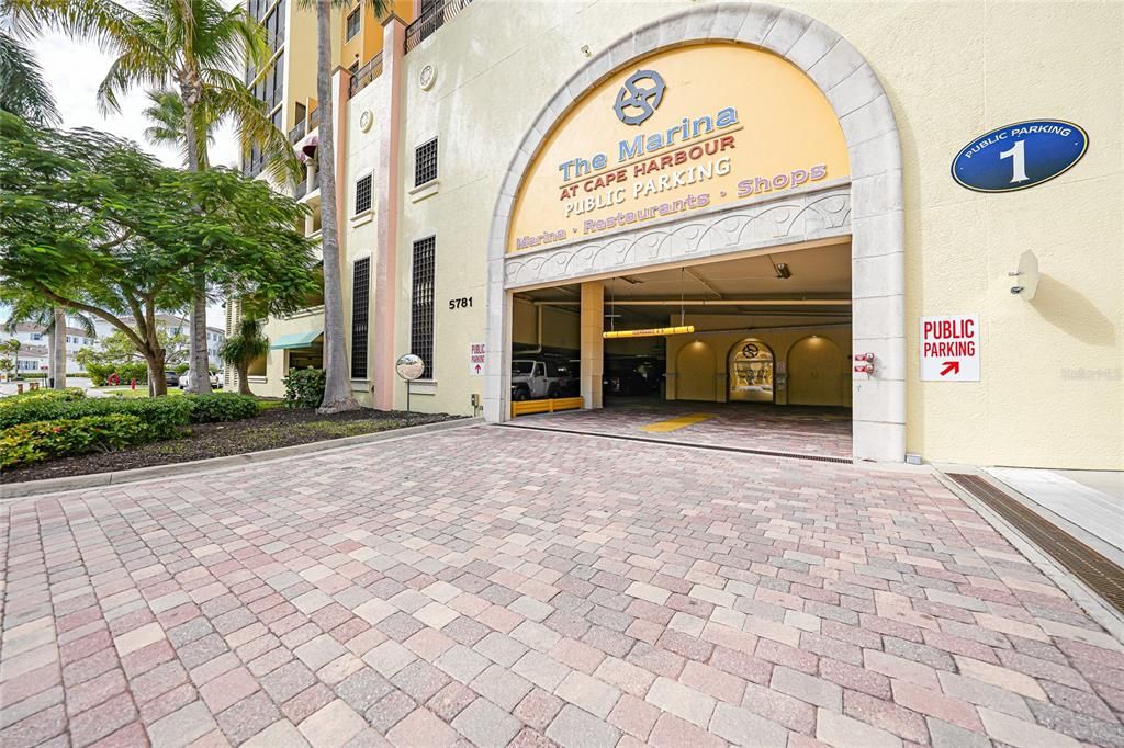 Activo con contrato: $525,000 (3 camas, 2 baños, 1737 Pies cuadrados)
