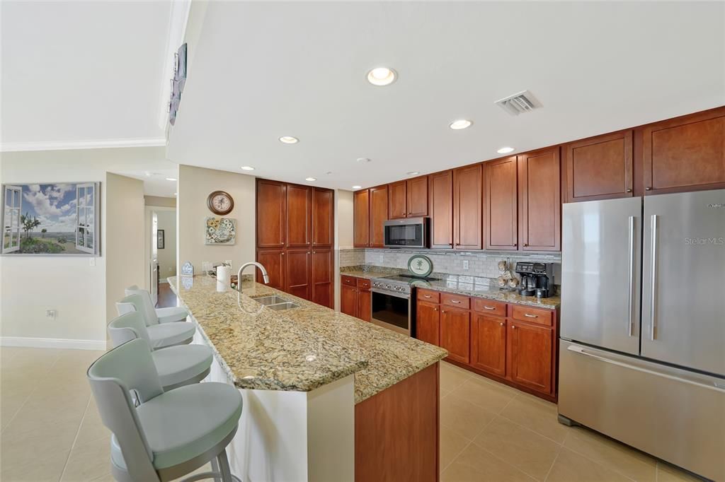 Activo con contrato: $525,000 (3 camas, 2 baños, 1737 Pies cuadrados)