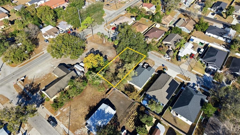 На продажу: $105,000 (0.12 acres)