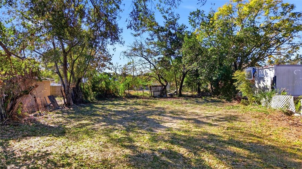 На продажу: $105,000 (0.12 acres)