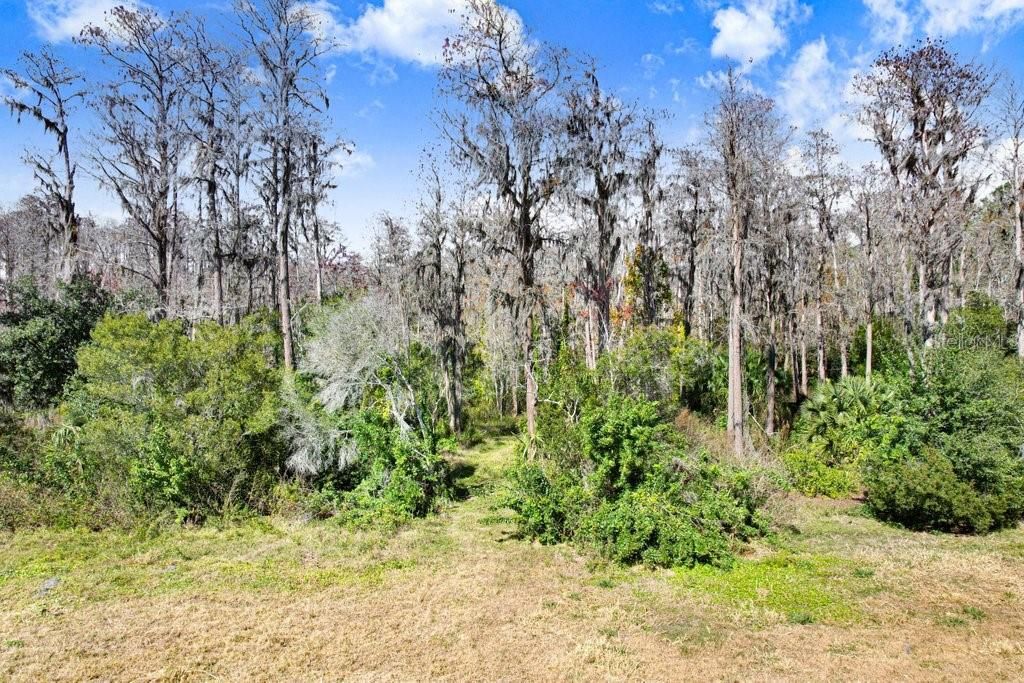 合同活跃: $1,149,900 (5.77 acres)