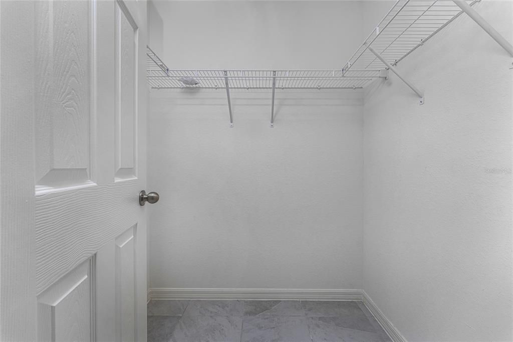 En Renta: $2,300 (4 camas, 2 baños, 1810 Pies cuadrados)