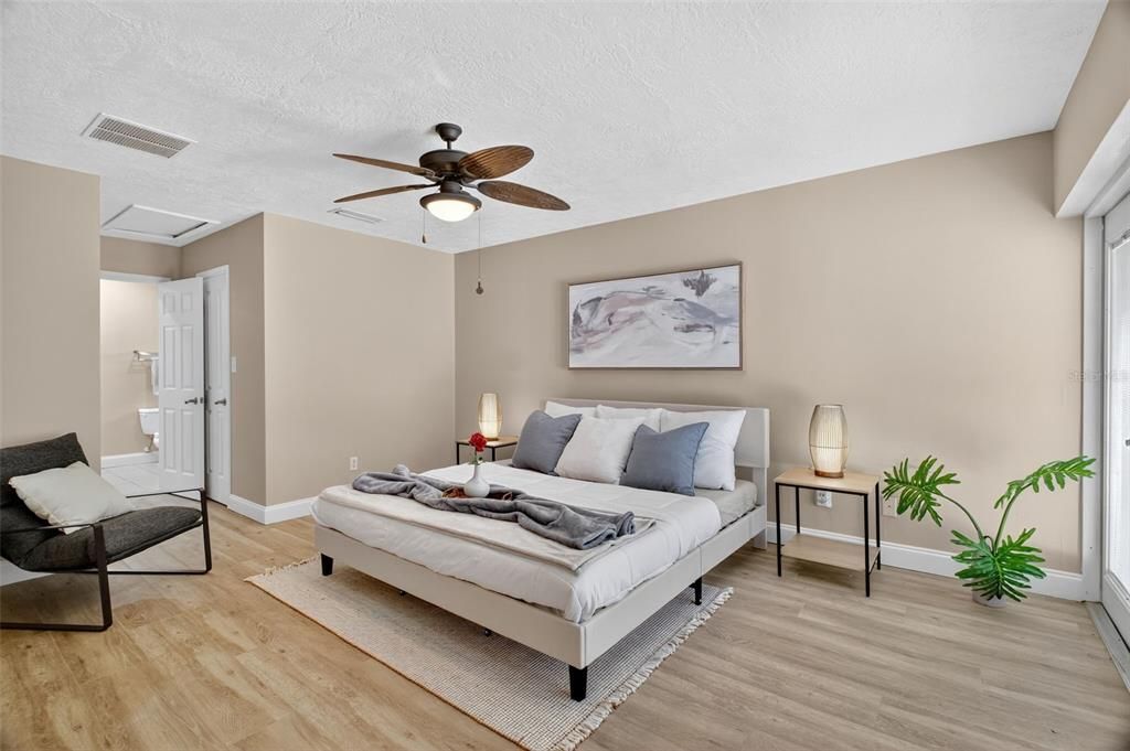 En Venta: $725,000 (4 camas, 2 baños, 3000 Pies cuadrados)