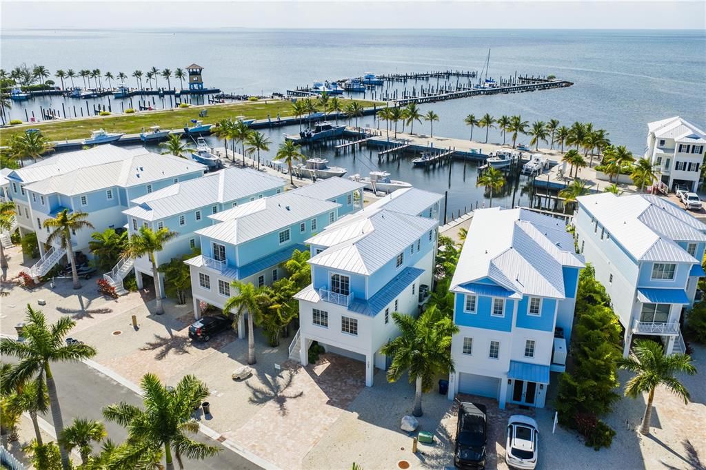 На продажу: $3,495,000 (5 спален, 4 ванн, 3320 Квадратных фут)