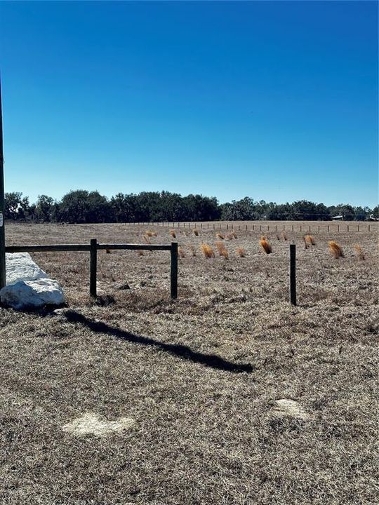 En Venta: $425,000 (10.04 acres)