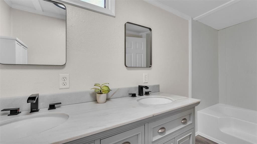 Active With Contract: $219,900 (4 beds, 2 baths, 1830 Square Feet)