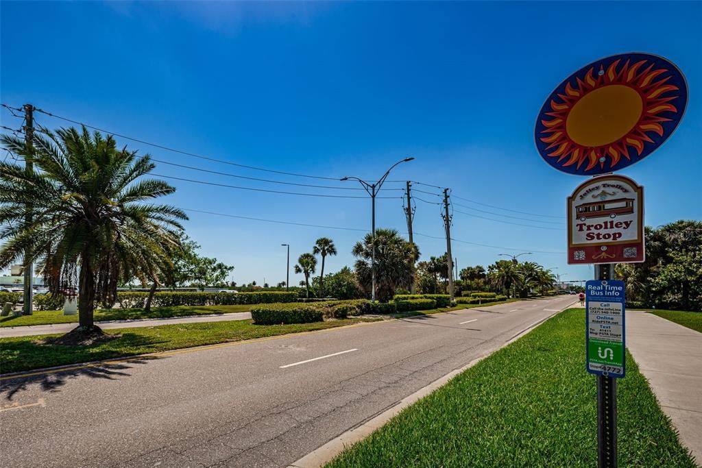 For Rent: $7,500 (3 beds, 2 baths, 1815 Square Feet)